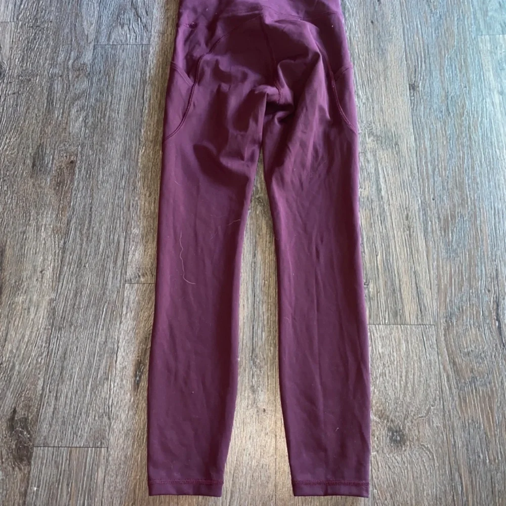 Lululemon Invigorate High Rise Tight 25” Burgundy Sz 4